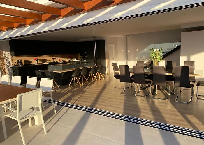 Ocean Ii Luxe Infinity Heated Pool