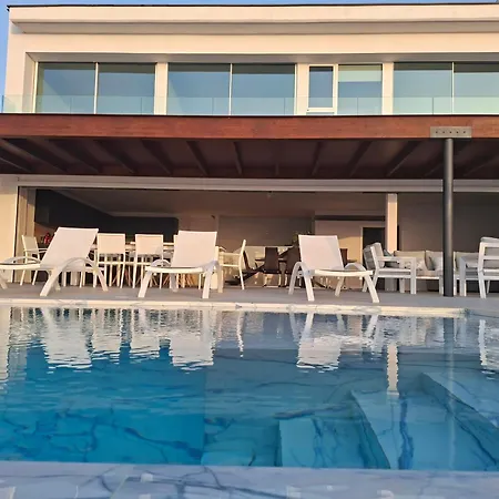 Ocean Ii Luxe Infinity Heated Pool 圣乌尔苏拉