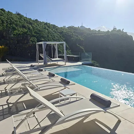 Ocean Ii Luxe Infinity Heated Pool