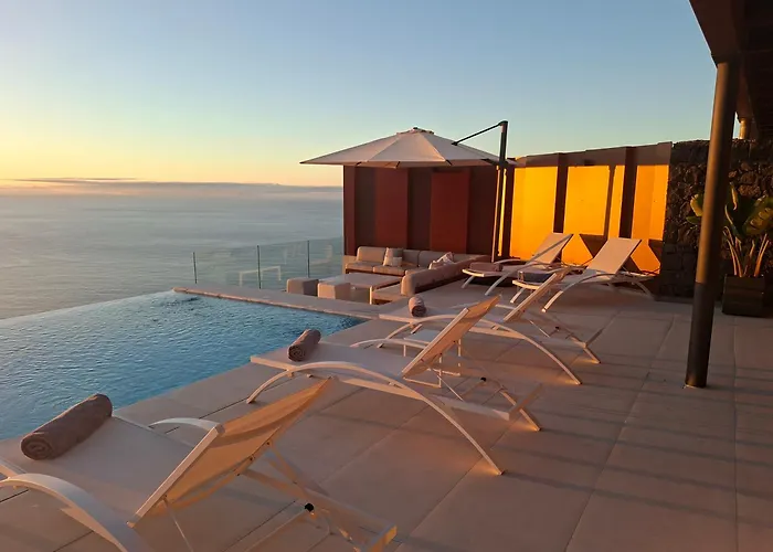 Ocean Ii Luxe Infinity Heated Pool